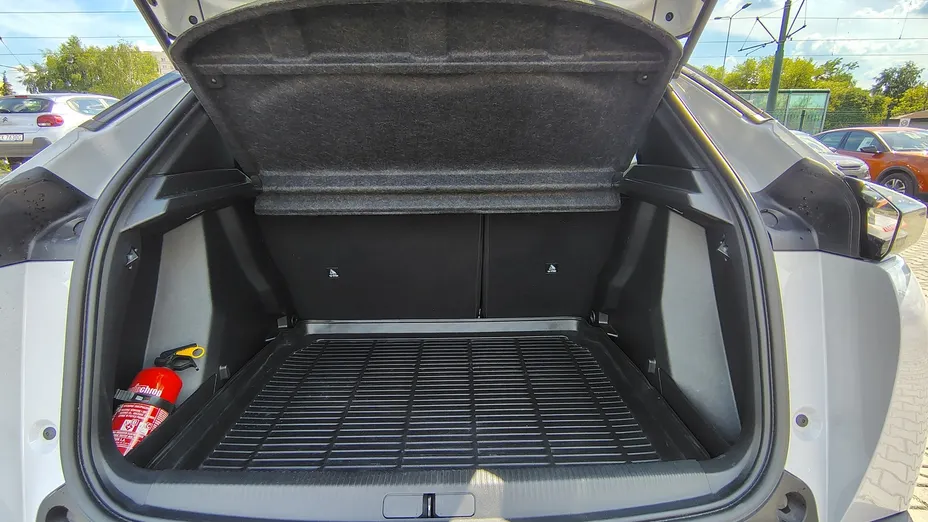 PEUGEOT 2008 2008 1.2 PureTech Allure S&S EAT8
