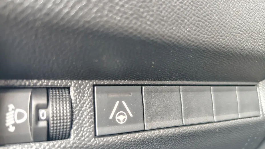 PEUGEOT 2008 2008 1.2 PureTech Allure S&S EAT8