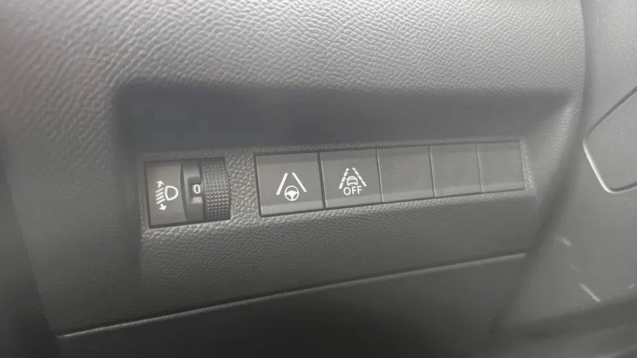 PEUGEOT 208 e-208 50kWh Allure