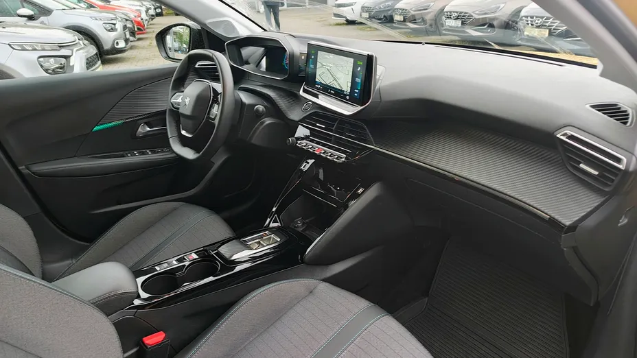 PEUGEOT 208 e-208 50kWh Allure