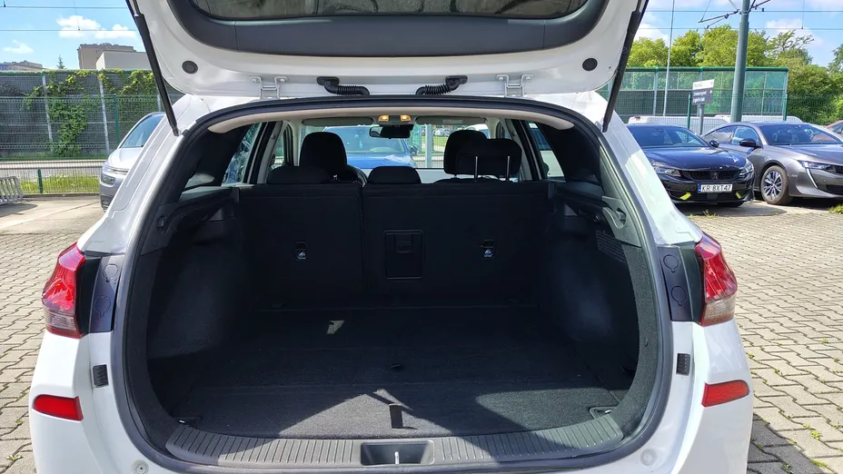HYUNDAI i30 i30 1.5 T-GDI 48V Smart