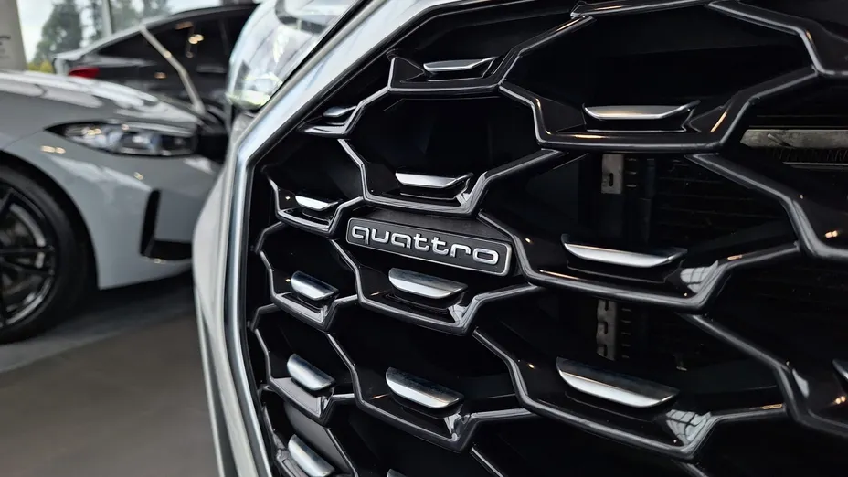 AUDI Q3 Q3 40 TDI Quattro S Line S tronic