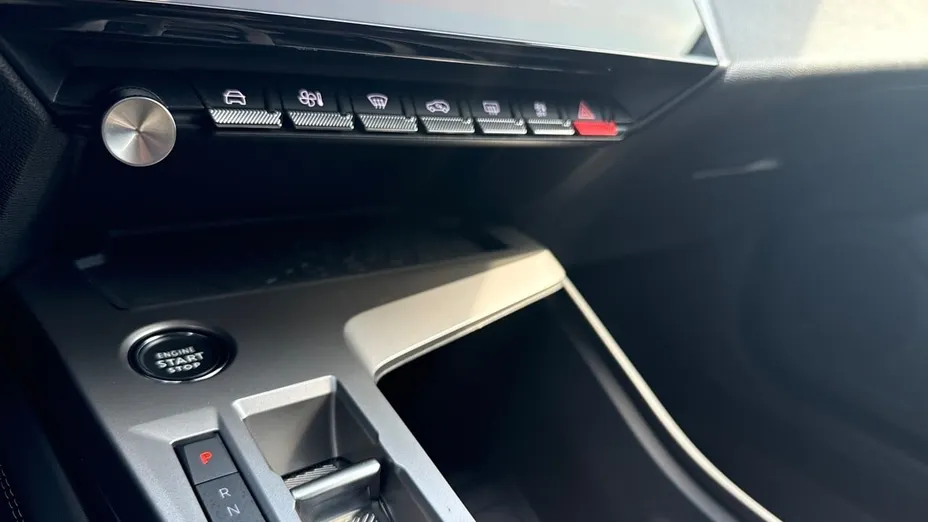 PEUGEOT 408 408 1.2 PureTech Allure S&S EAT8