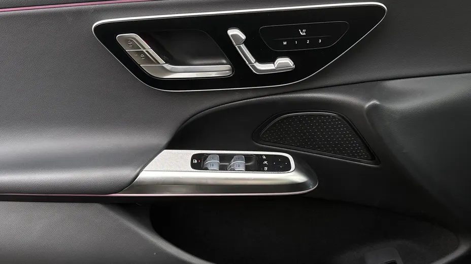 MERCEDES-BENZ E Klasa E 200 d mHEV Avantgarde 9G-Tronic