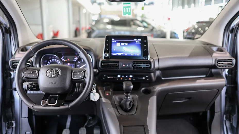 TOYOTA Proace City Verso Proace City Verso 1.2 D-4T Family