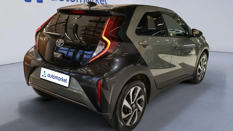 TOYOTA Aygo X Aygo X 1.0 VVT-i Style