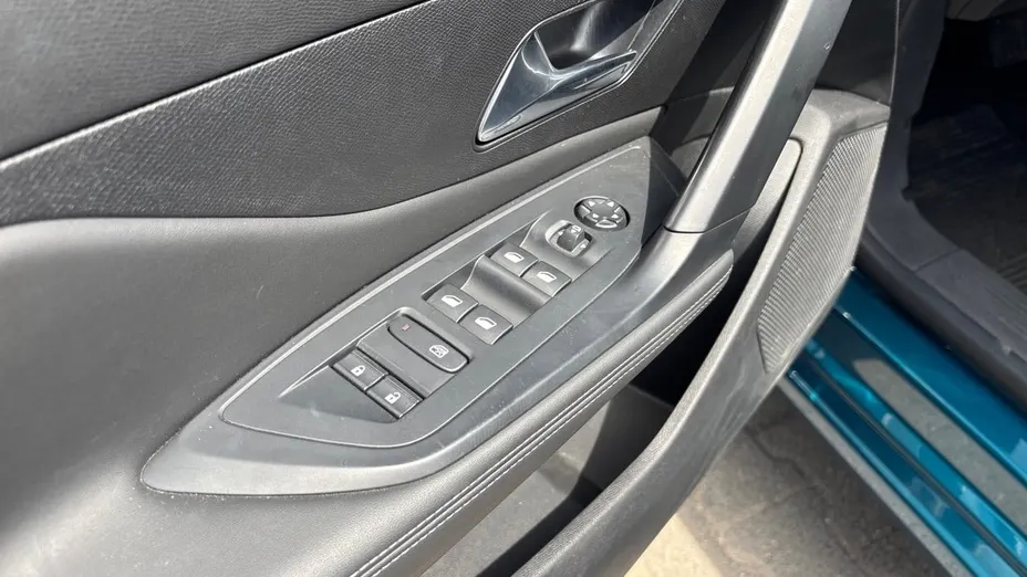 PEUGEOT 308 308 1.2 PureTech Allure S&S EAT8