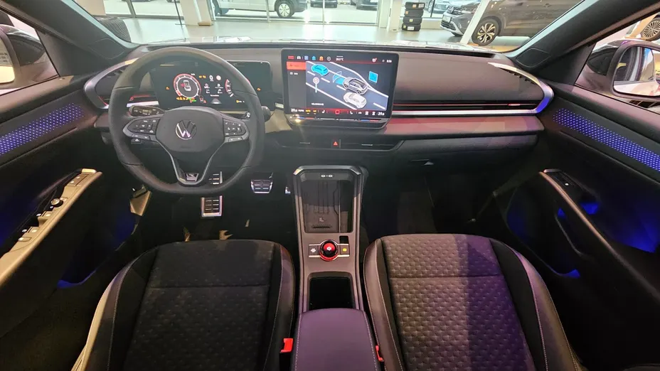 VOLKSWAGEN T-ROC T-ROC 1.5 eTSI R-Line DSG Nowy
