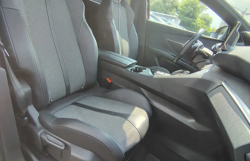 PEUGEOT 3008 3008 1.2 PureTech Allure Pack S&S EAT8