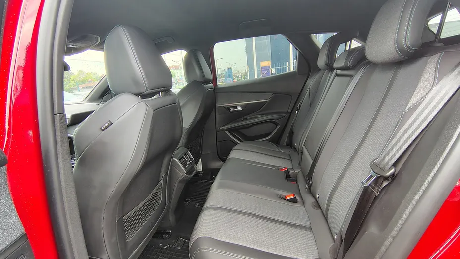 PEUGEOT 3008 3008 1.2 PureTech Allure Pack S&S EAT8
