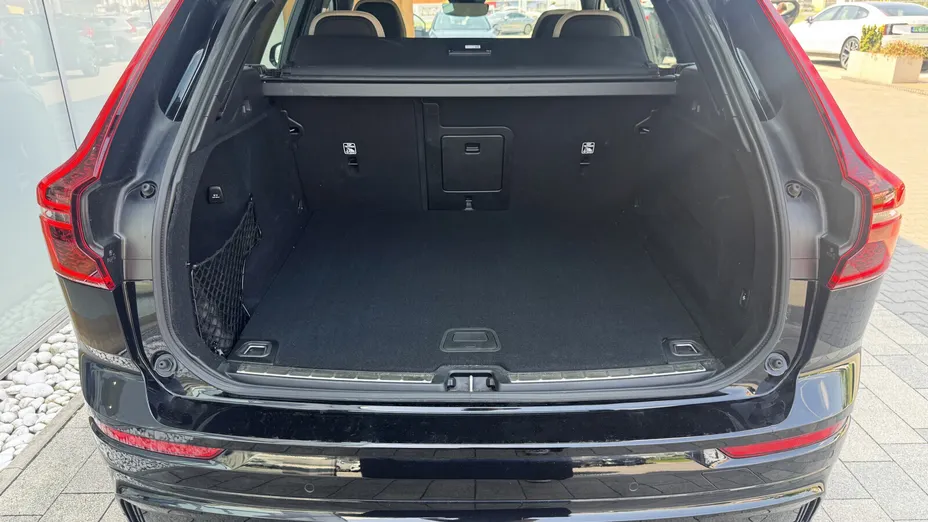 VOLVO XC60 XC60 B5 B AWD Plus Dark aut
