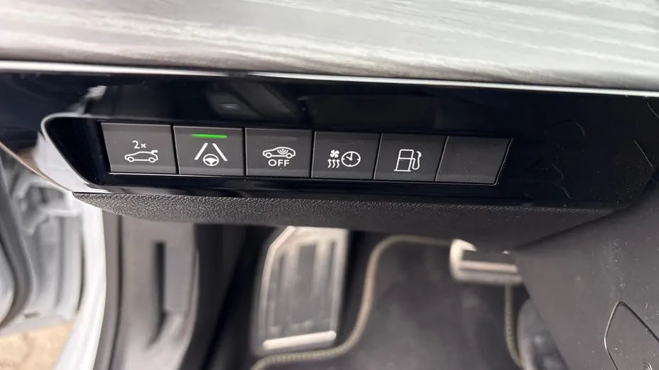 PEUGEOT 508 508 1.6 PureTech HYbrid4 Peugeot Sport Engineered EAT8