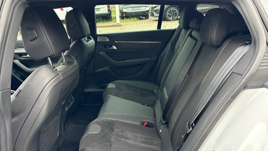 PEUGEOT 508 508 1.6 PureTech HYbrid4 Peugeot Sport Engineered EAT8