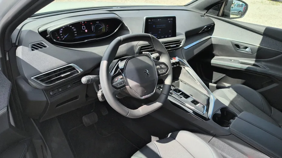 PEUGEOT 5008 5008 1.2 PureTech mHEV Allure Pack S&S e-DCS6
