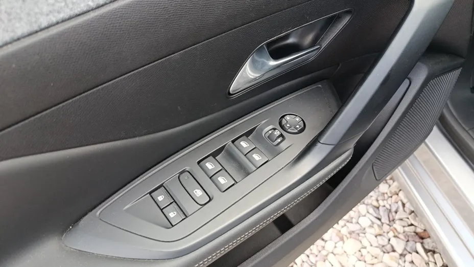 PEUGEOT 308 308 1.2 PureTech Allure Pack S&S EAT8