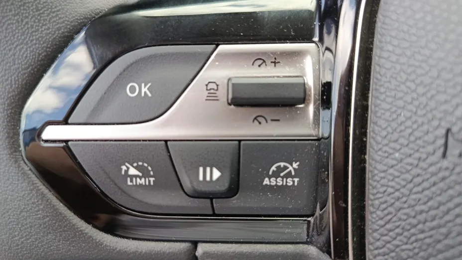 PEUGEOT 308 308 1.2 PureTech Allure Pack S&S EAT8