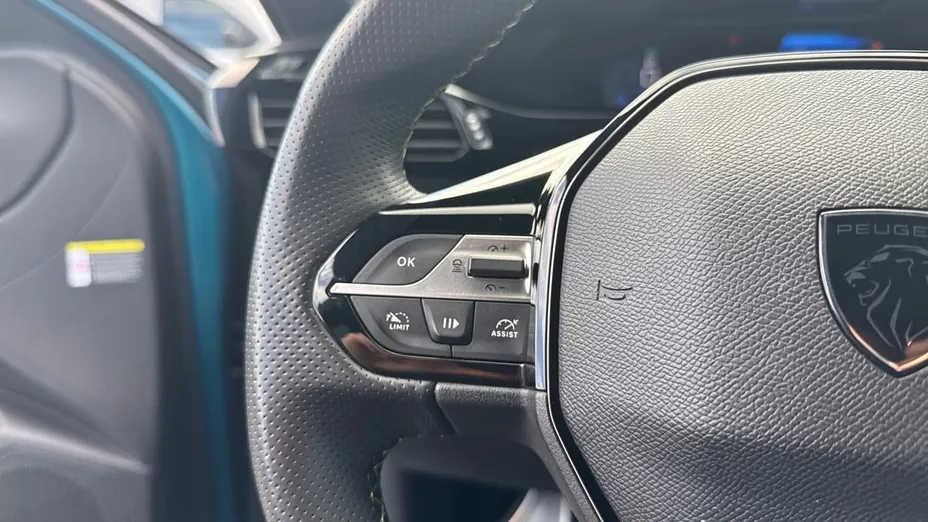 PEUGEOT 408 408 1.6 Plug-In Hybrid 225 GT EAT8