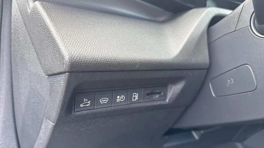 PEUGEOT 408 408 1.6 Plug-In Hybrid 225 GT EAT8