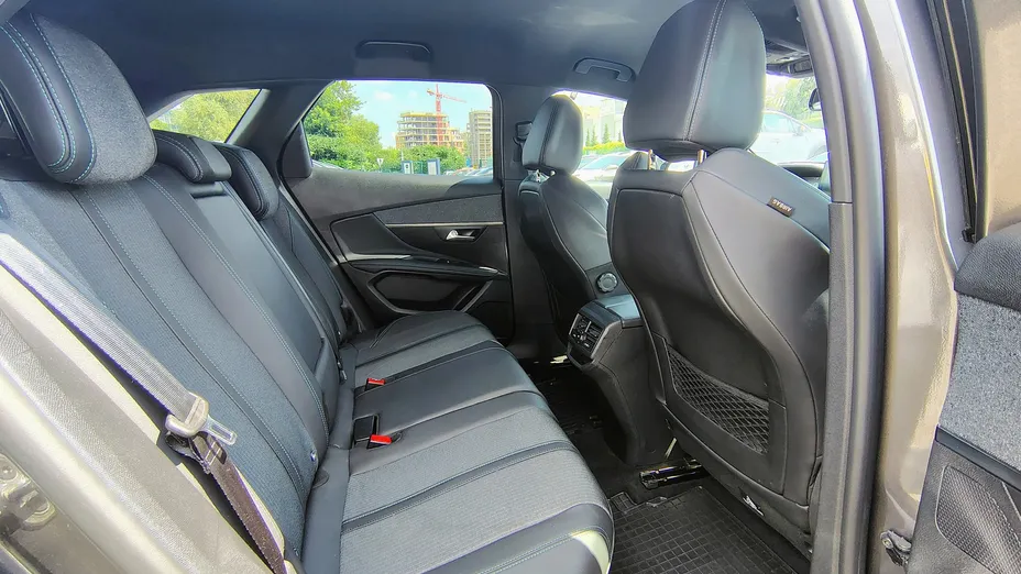 PEUGEOT 3008 3008 1.2 PureTech Allure Pack S&S EAT8