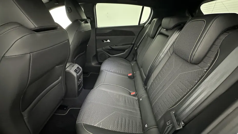 PEUGEOT 308 -
