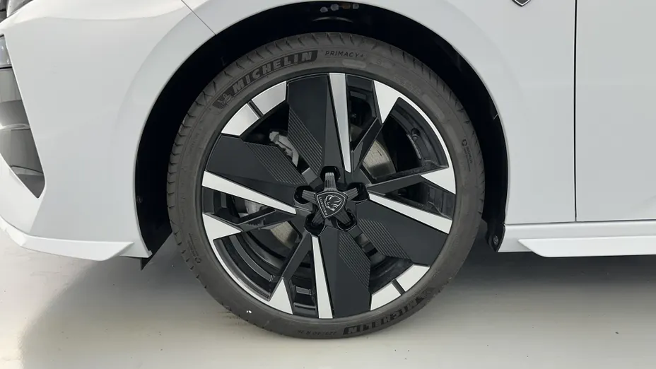 PEUGEOT 308 -