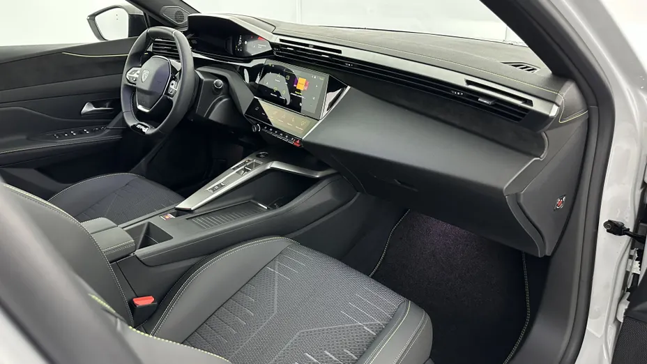 PEUGEOT 308 -