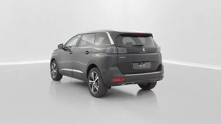 PEUGEOT 5008 -