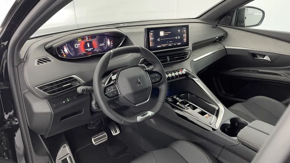 PEUGEOT 5008 -