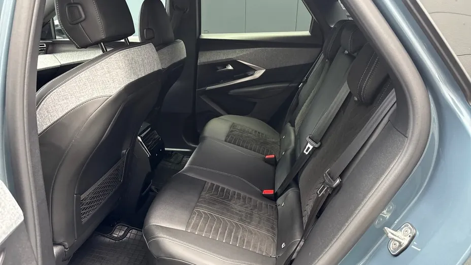 PEUGEOT 3008 3008 1.2 PureTech mHEV GT Exclusive e-DCS6