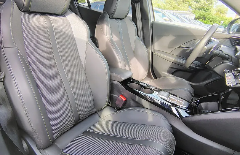 PEUGEOT 2008 2008 PureTech mHEV GT e-DCS6