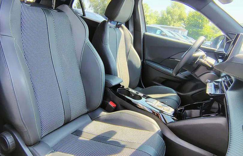 PEUGEOT 2008 2008 PureTech mHEV GT e-DCS6