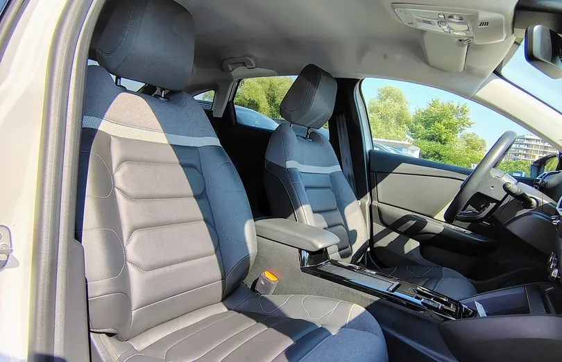 CITROEN C4 e-C4 EV136 50kWh Shine