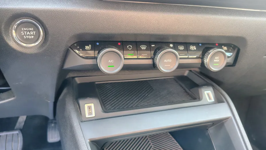 CITROEN C4 e-C4 EV136 50kWh Shine