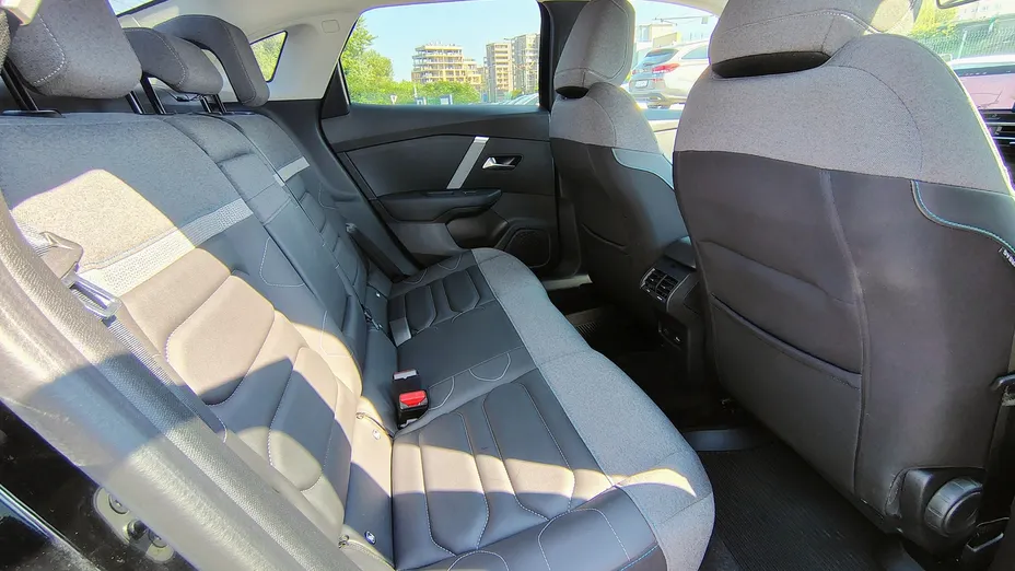 CITROEN C4 e-C4 EV136 50kWh Shine
