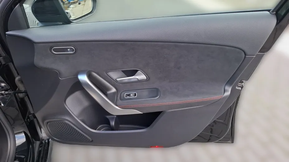 MERCEDES-BENZ A Klasa A 220 4-Matic AMG Line 8G-DCT