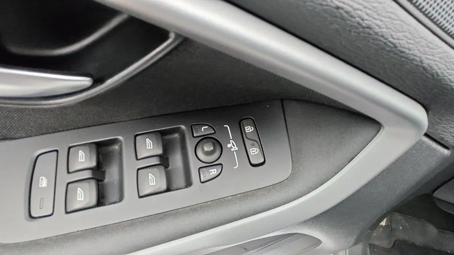 VOLVO V40 V40 D3 Drive-E SCR Momentum aut