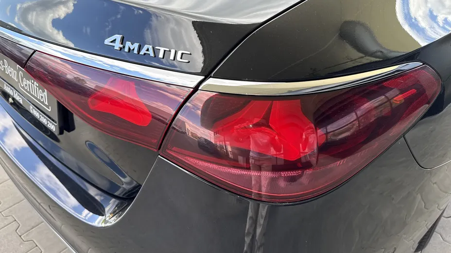 MERCEDES-BENZ E Klasa E 220 d mHEV 4-Matic AMG 9G-Tronic