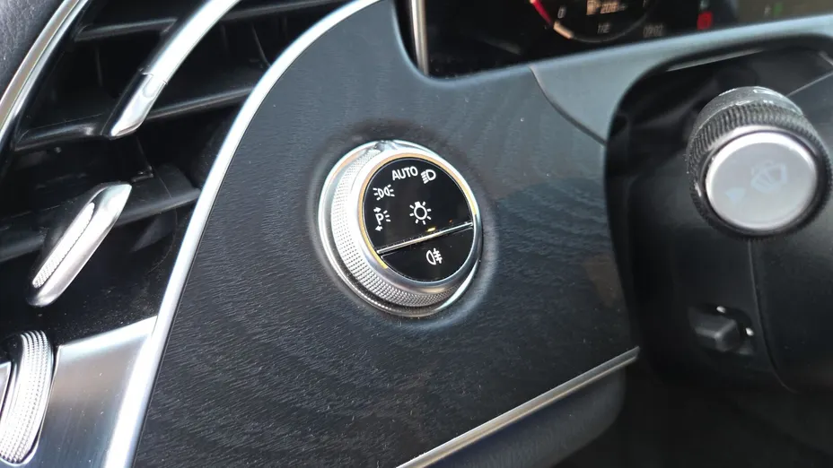 MERCEDES-BENZ E Klasa E 220 d mHEV 4-Matic Avantgarde 9G-Tronic