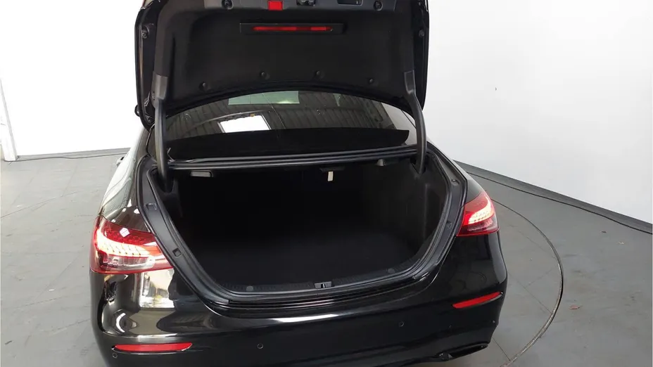MERCEDES-BENZ E Klasa E 220 d 4-Matic AMG
