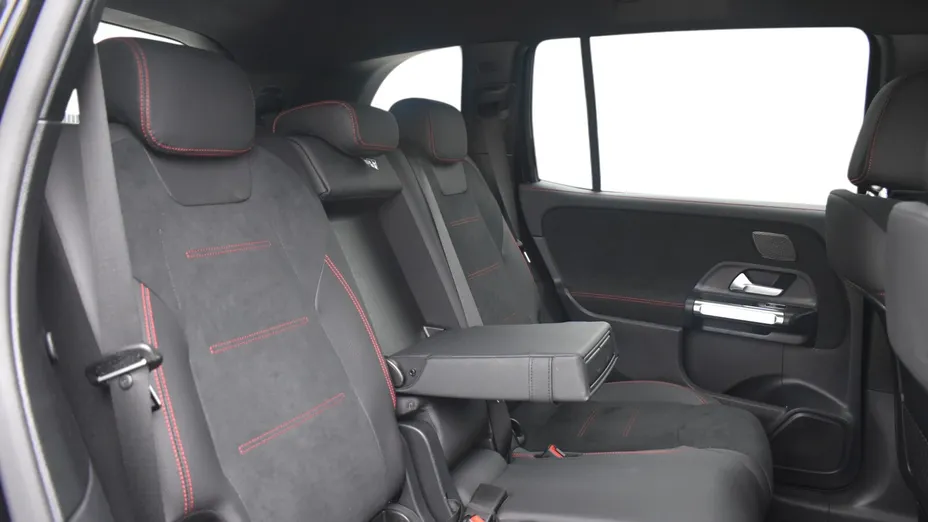 MERCEDES-BENZ GLB GLB 220 d 4-Matic AMG Line 8G-DCT