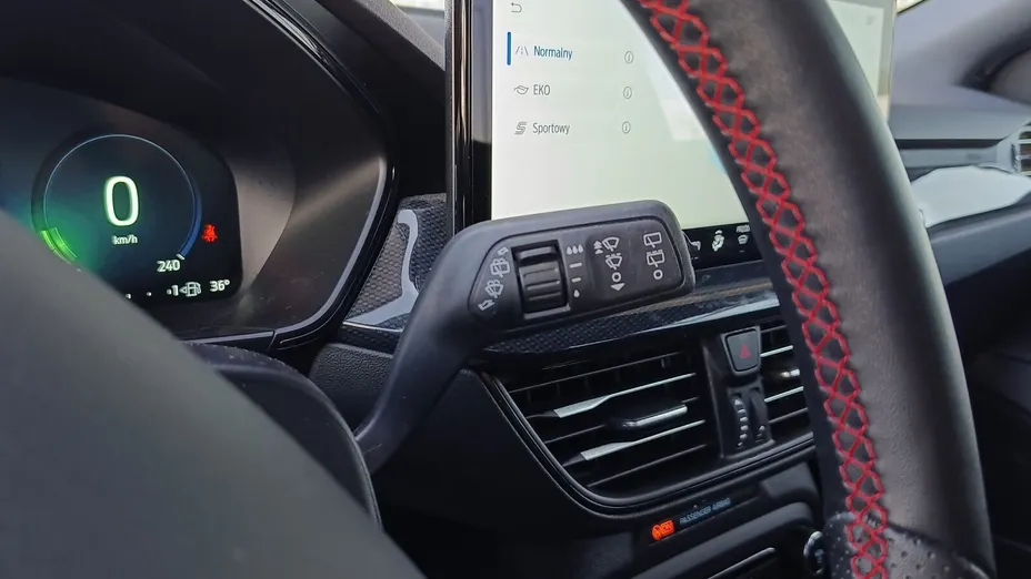 FORD Focus Focus 1.0 EcoBoost mHEV ST-Line Design aut