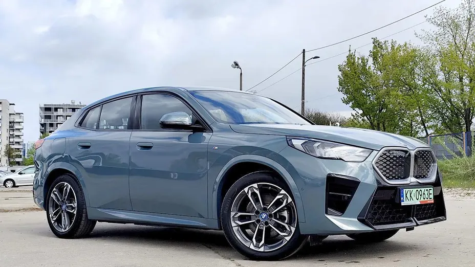 BMW iX2 -