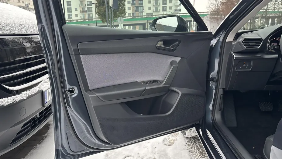 SEAT Leon Leon 1.5 eTSI Style DSG Nowy
