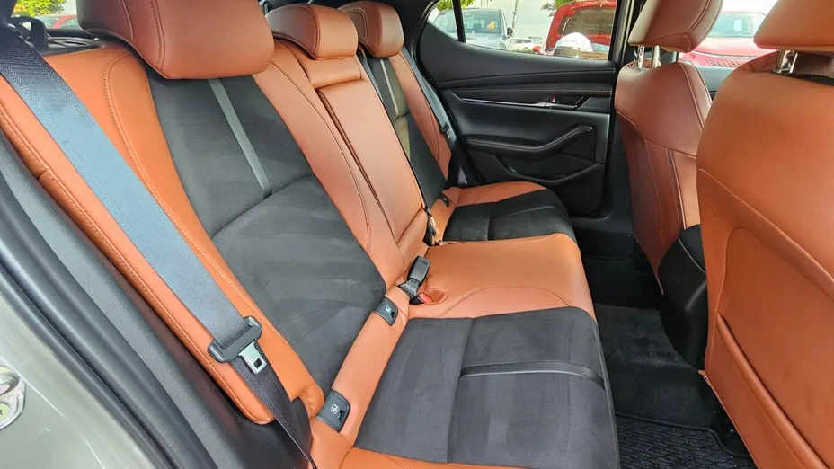 MAZDA 3 3 2.0 mHEV Nagisa aut