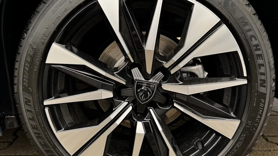 PEUGEOT 308 308 1.2 mHEV Allure S&S e-DCS6 Nowy