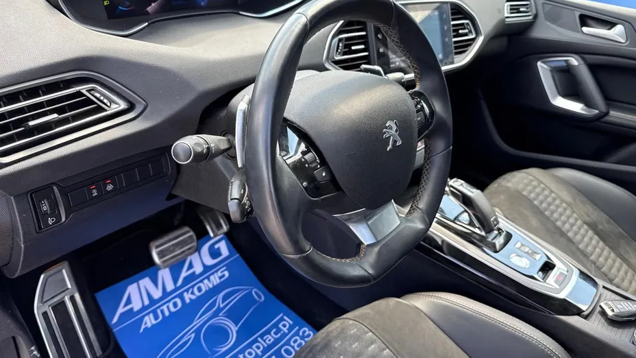 PEUGEOT 308 -