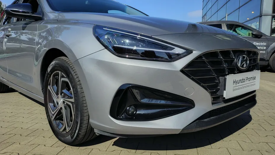 HYUNDAI i30 -