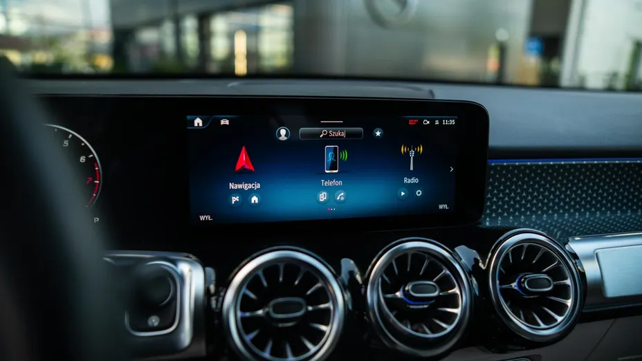 MERCEDES-BENZ GLB GLB 200 mHEV Progressive 7G-DCT