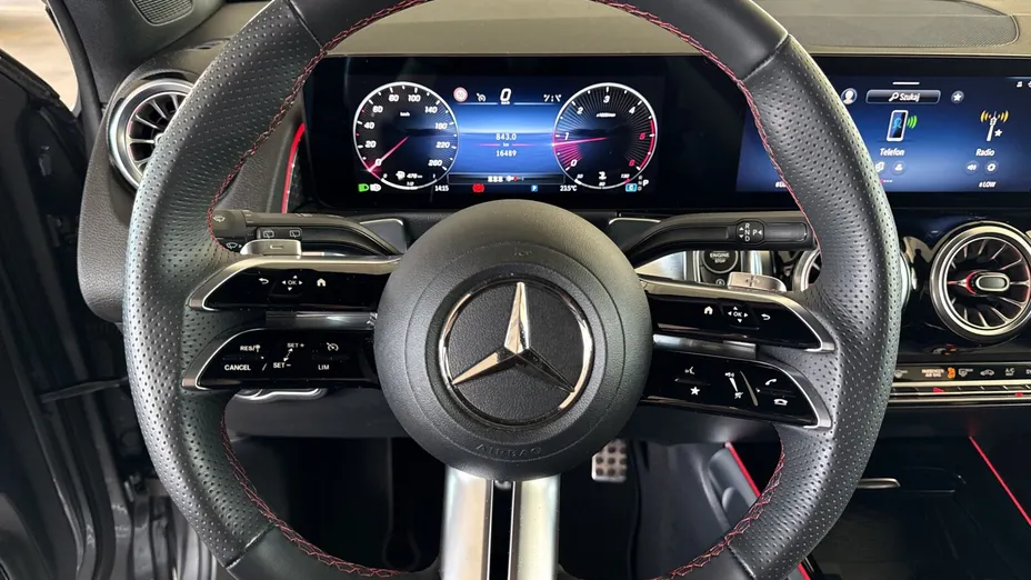 MERCEDES-BENZ GLB GLB 220 d 4-Matic AMG Line 8G-DCT