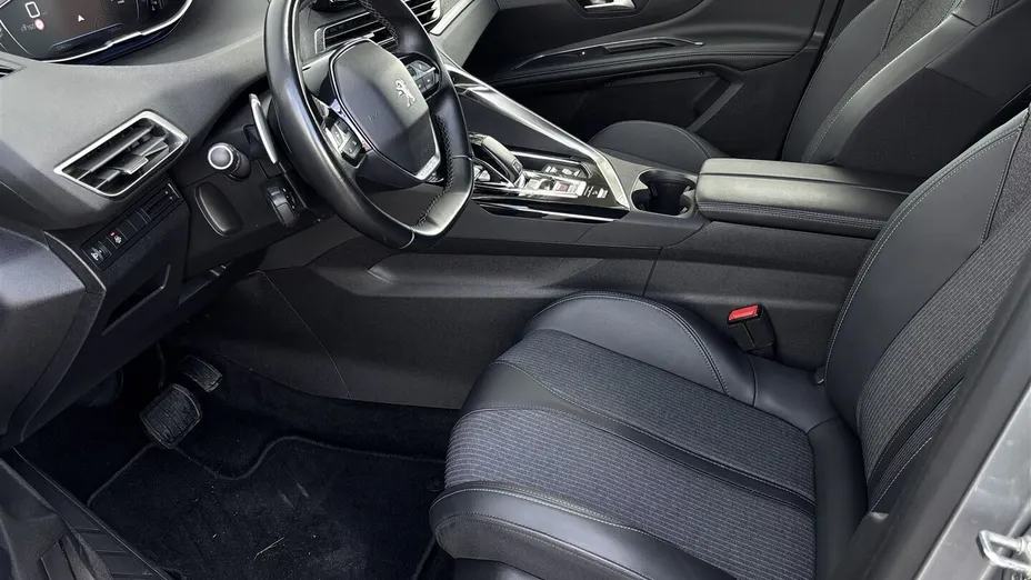 PEUGEOT 3008 3008 1.2 PureTech Allure Pack S&S EAT8